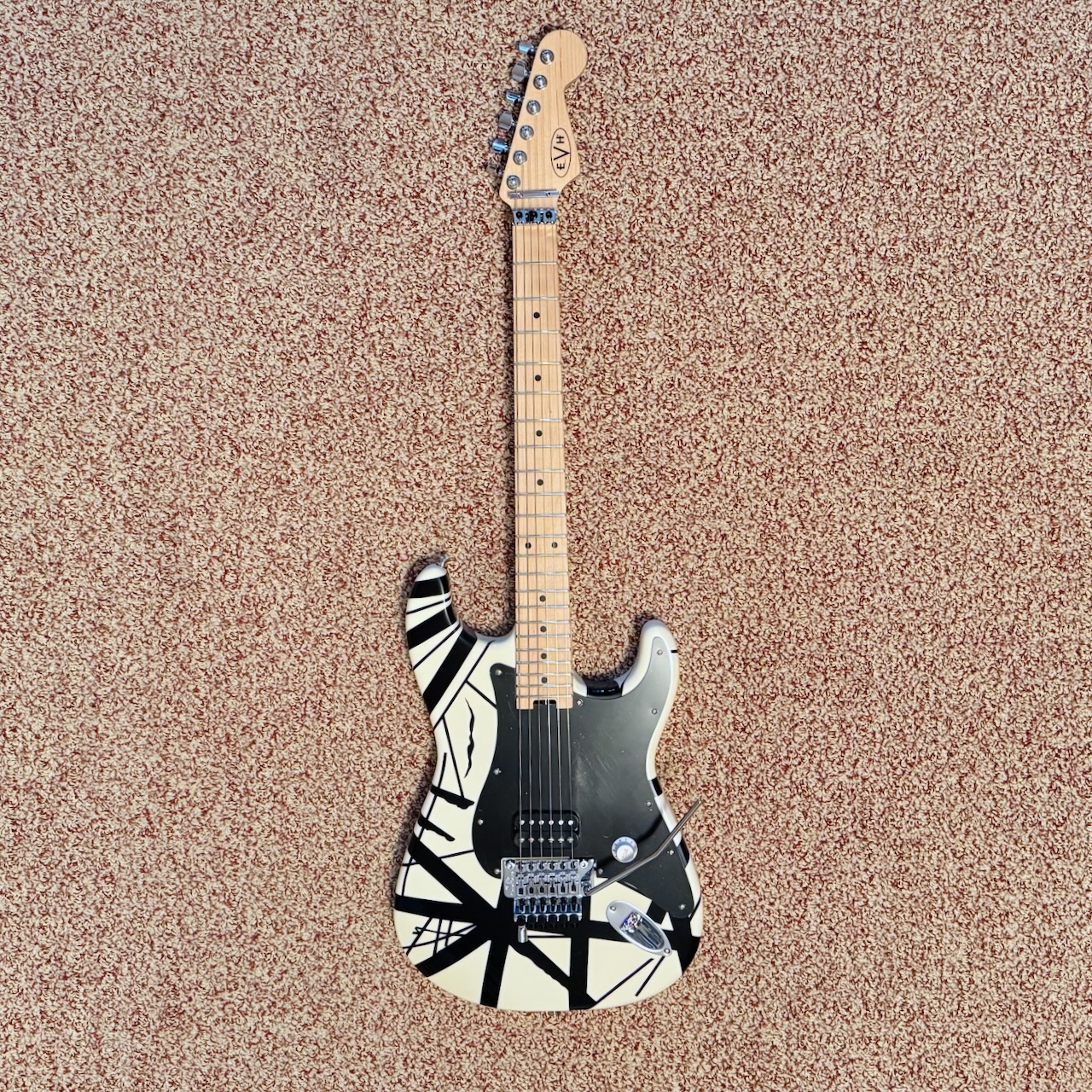 EVH Eddie Van Halen Striped Series