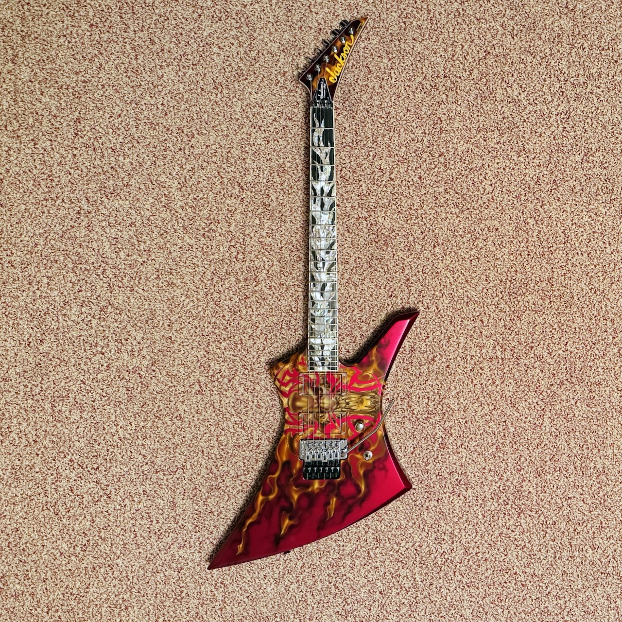 Jackson Custom Shop Kelly Tribal Dragon